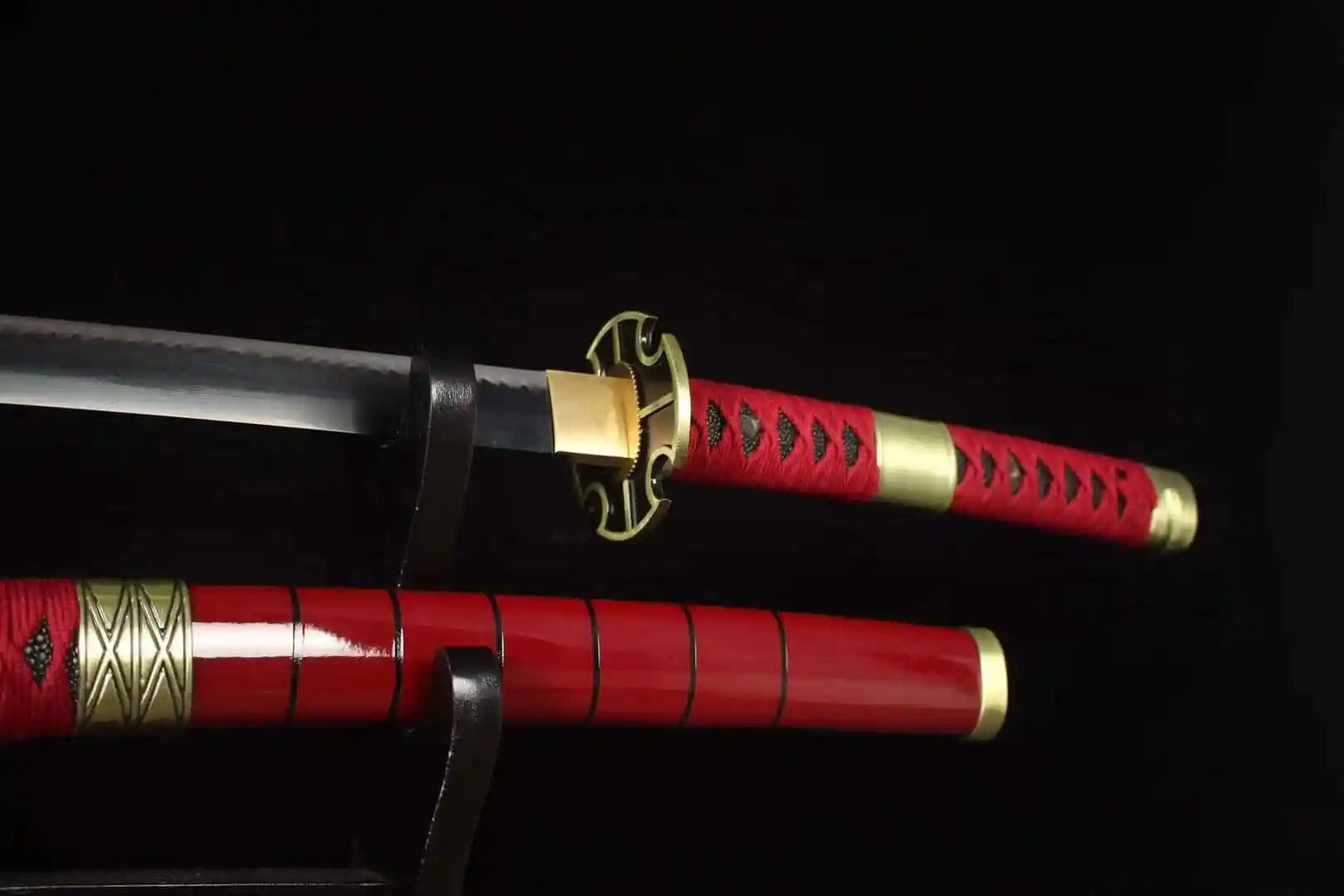 Zoro Katana (One Piece) – Styling-Aufnahme im traditionellen japanischen Stil