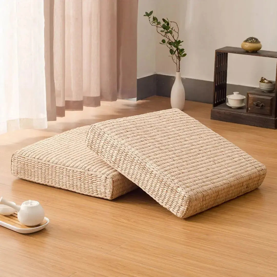 Quadratisches Tatami-Kissen 'Mokiro' – Kissen für Sofa und Stuhl, Premium-Qualität