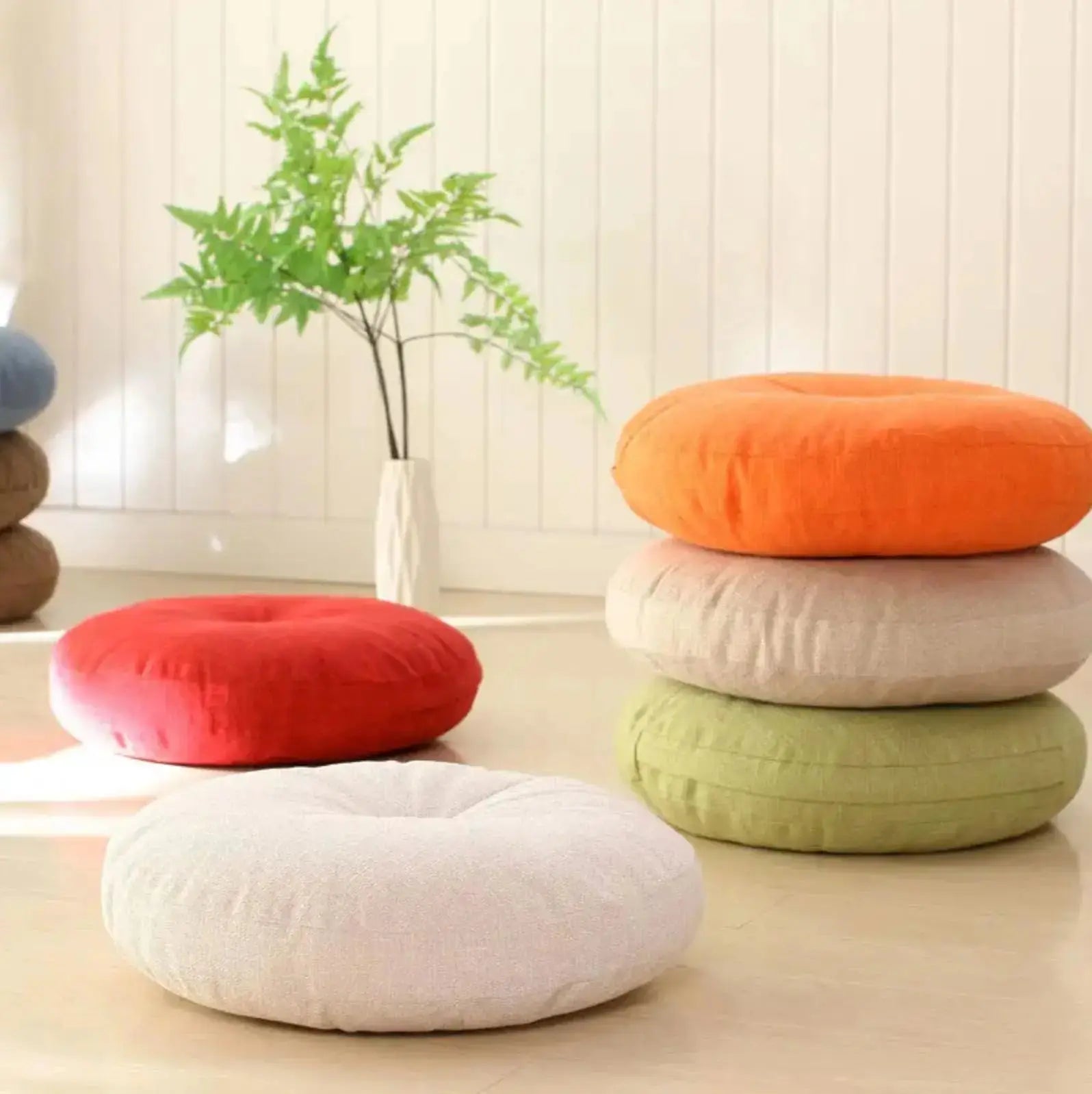 Rundes einfarbiges japanisches Kissen 'Kadoma' – Zabuton, Kissen im japanischen Design