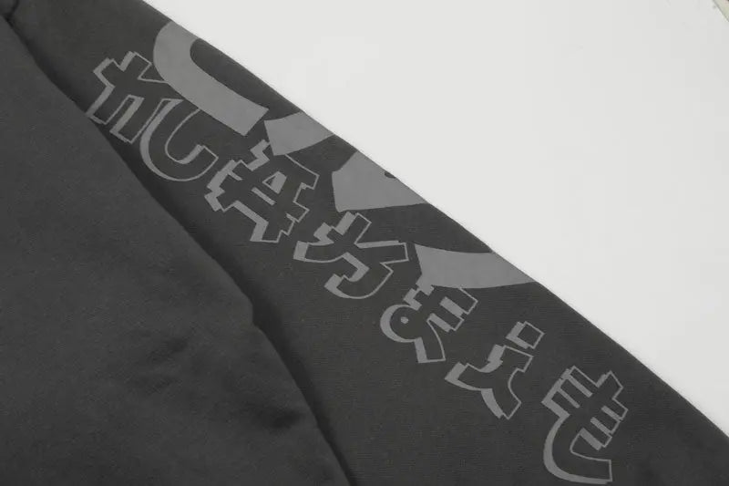 Hoodie mit japanischem Schriftzug 'Sannagi' – Nahaufnahme Hoodie mit japanischem Motiv
