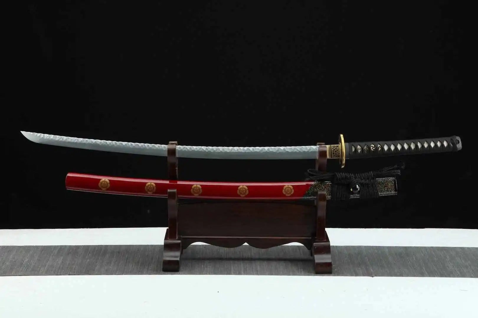 Hizakura Katana – Frontansicht Katana für Sammler und Dekoration