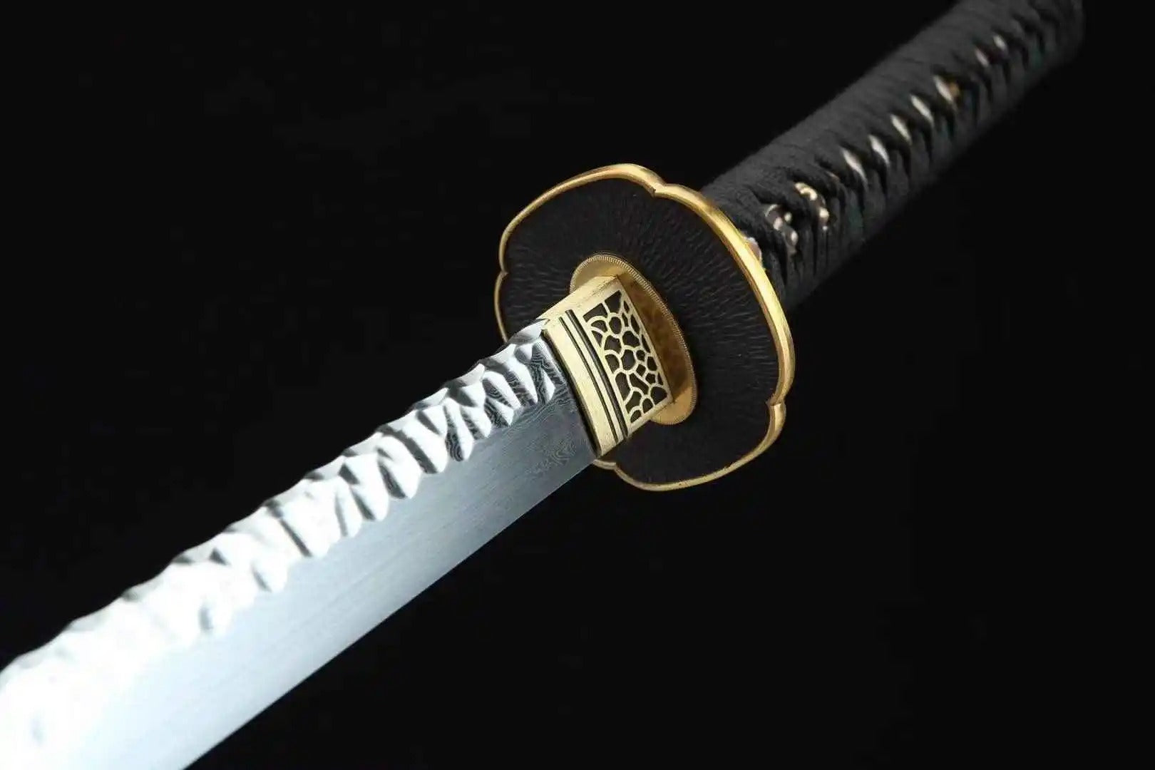 Hizakura Katana – Detail: scharfe Klinge, Katana japanischen Stil