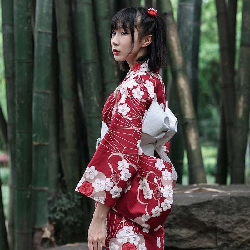 Traditioneller Frauenkimono 'Toshiko' – japanisches Gewand, Kimono im japanischen Design