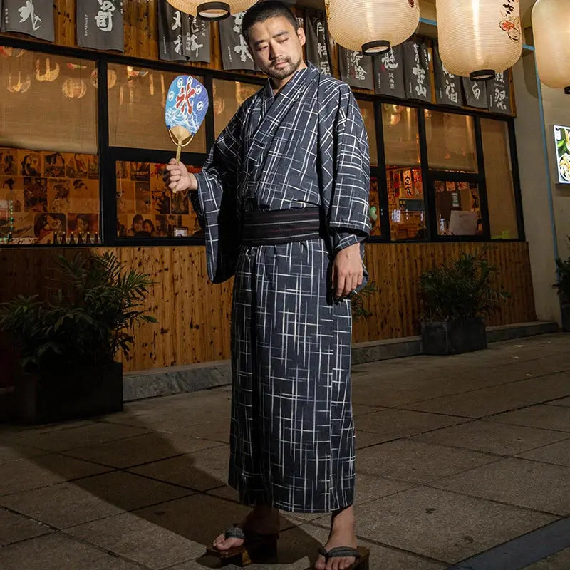 Herren-Kimono in Übergröße 'Iwakura' – Kimono im traditionellen japanischen Stil für Herren und Damen