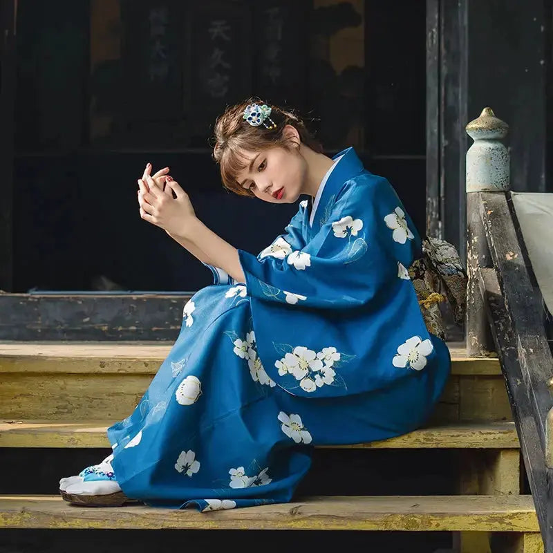 Japanischer Damen-Kimono 'Kotone' – mit Obi: detailreicher Kimono im japanischen Stil