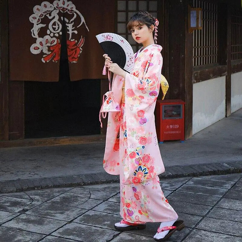 Japanischer Damen-Kimono 'Toyama' – japanisches Gewand, Kimono im japanischen Design