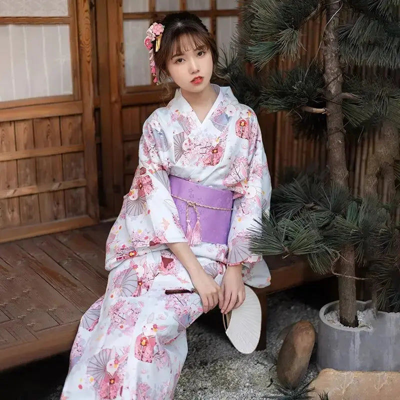 Kawaii japanischer Damen-Kimono 'Komotori' – Kimono im traditionellen japanischen Stil für Herren und Damen