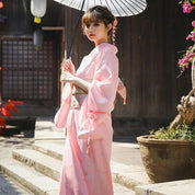 Rosa japanischer Damen-Kimono 'Mariko' – Detail: lange Ärmel, Kimono japanischen Stil