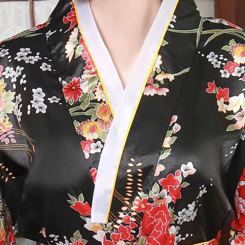 Langer japanischer Damen-Kimono 'Miyuki' – mit Obi: detailreicher Kimono im japanischen Stil