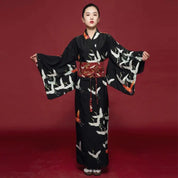 Schwarzer japanischer Damen-Kimono 'Hanaé' – Kimono im traditionellen japanischen Stil für Herren und Damen