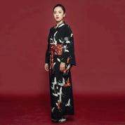 Schwarzer japanischer Damen-Kimono 'Hanaé' – mit Obi: detailreicher Kimono im japanischen Stil