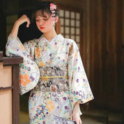 Japanischer Seiden-Kimono für Frauen 'Haruka' – Kimono für traditionelle Anlässe, Premium-Qualität