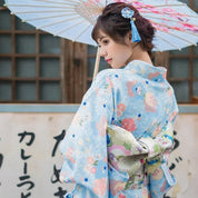 Traditioneller japanischer Kimono für Frauen 'Eiko' – mit Obi: detailreicher Kimono im japanischen Stil