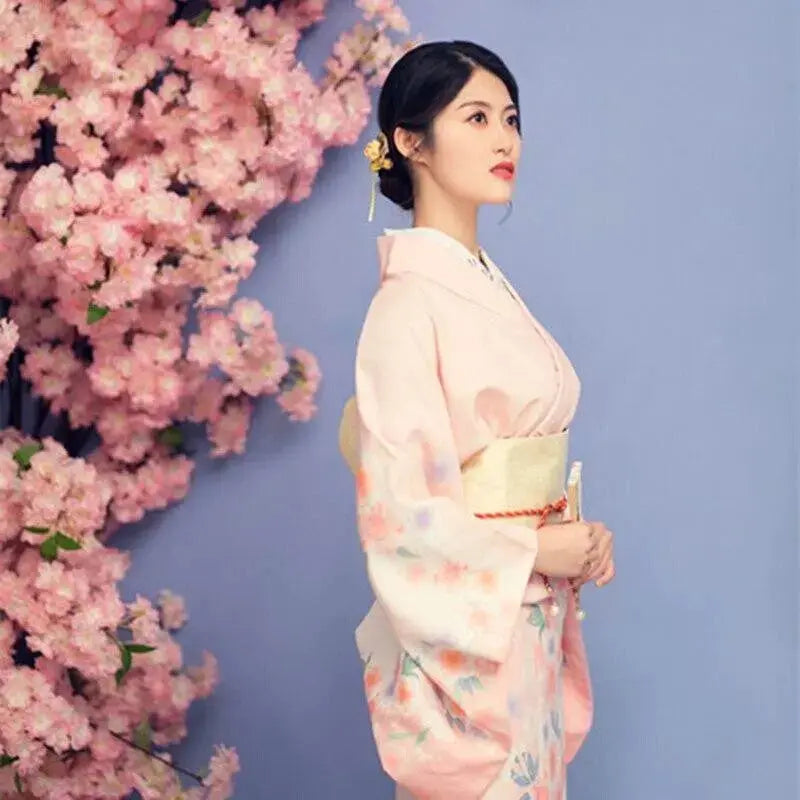 Traditioneller Frauen-Kimono 'Sakiko' – Kimono im traditionellen japanischen Stil für Herren und Damen
