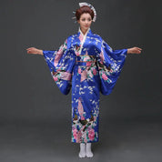 Traditioneller japanischer Frauen-Kimono 'Nori' – Frontansicht Kimono für traditionelle Anlässe