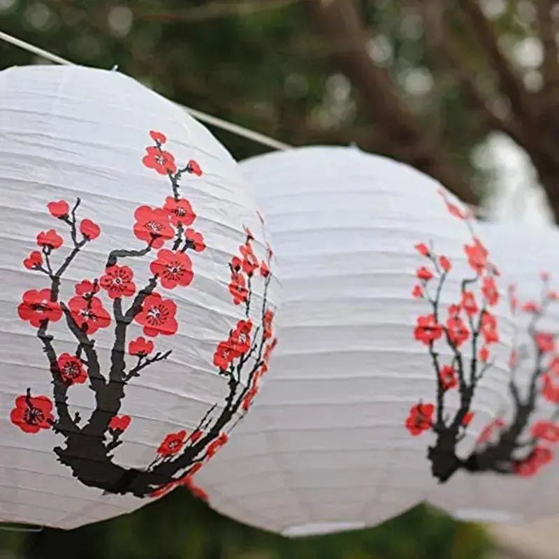 Japanische Laterne mit Blumen – Laterne, Lampe im japanischen Design