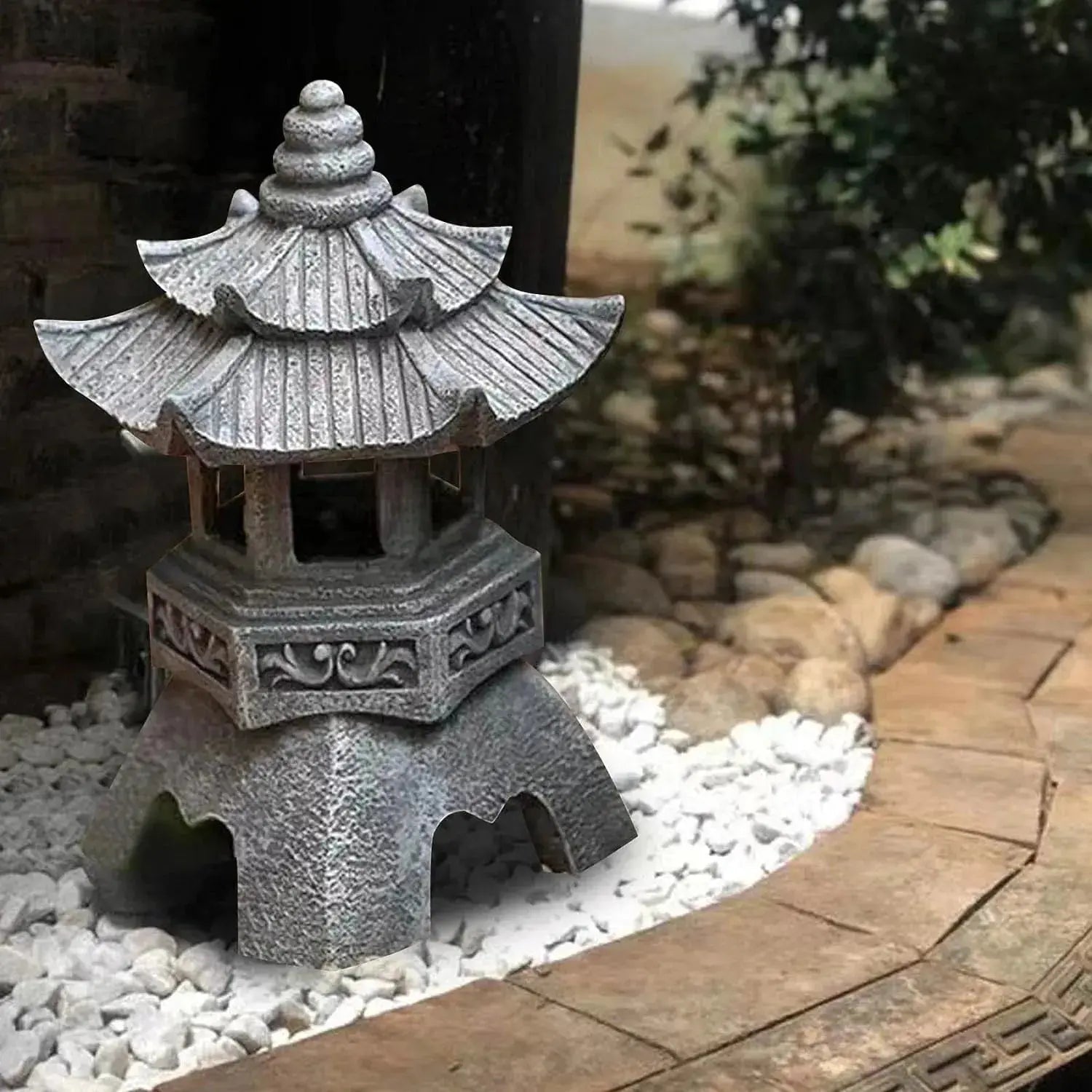 Japanische Gartenlaterne – Steinlaterne, Gartenlaterne im japanischen Design