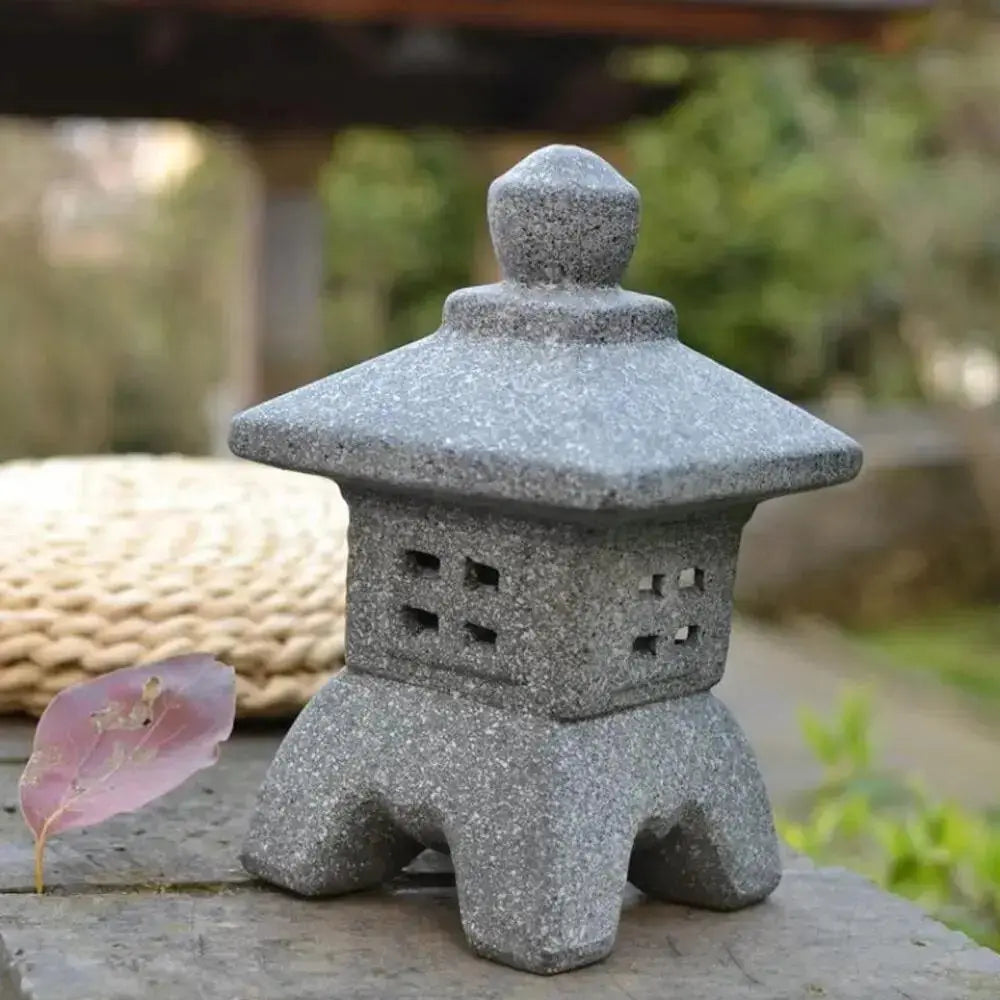Dekorative japanische Gartenlaterne – Gartenfackel im japanischen Stil für Unisex