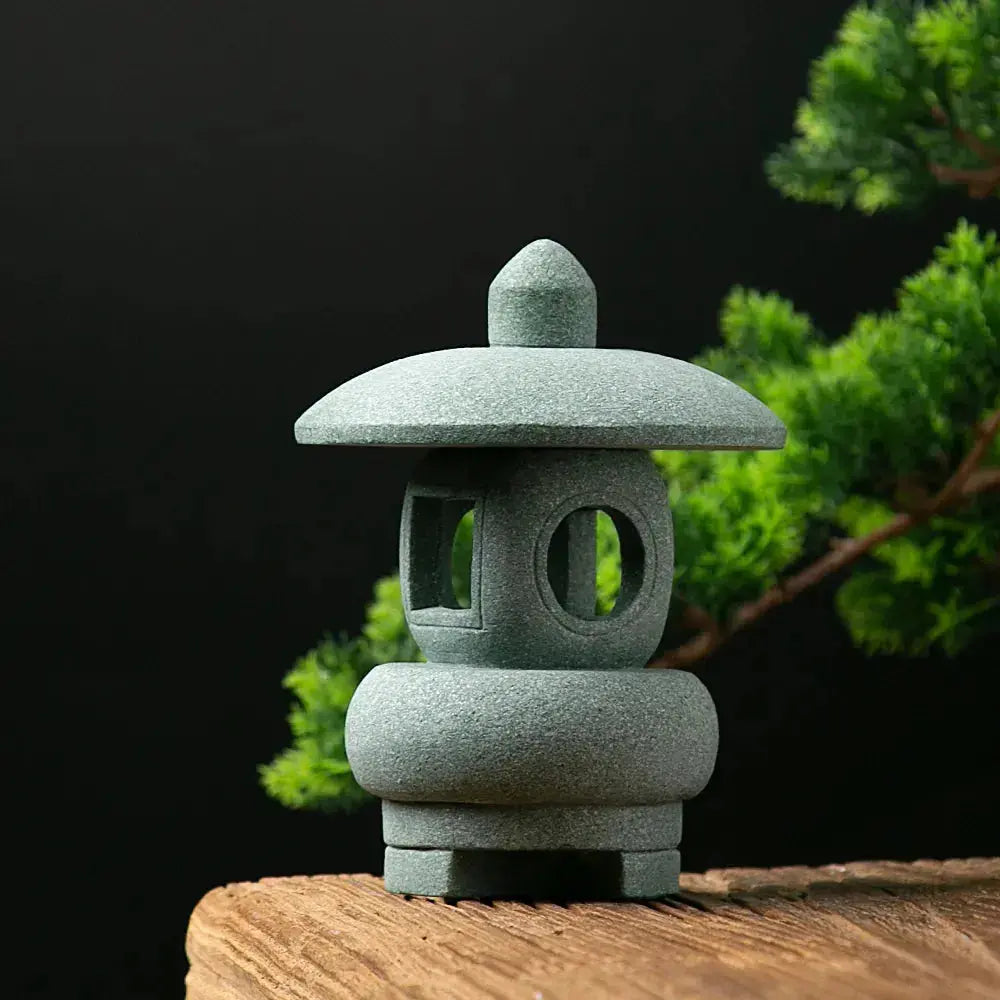 Japanische Gartenlaterne aus Stein – Gartenfackel im japanischen Stil für Unisex