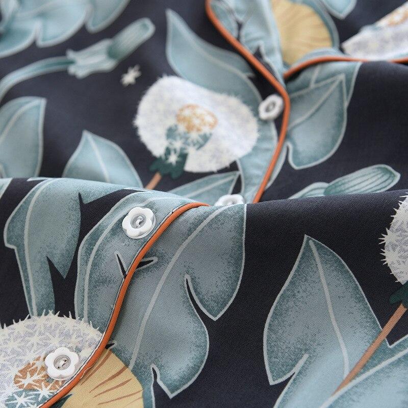 Japanische Satin-Pyjamas für Frauen – Yukata-inspiriert: detailreicher Pyjama im japanischen Stil