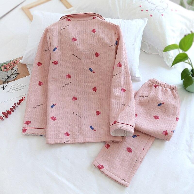 Japanischer Pyjama aus Baumwolle – Yukata-inspiriert: detailreicher Pyjama im japanischen Stil