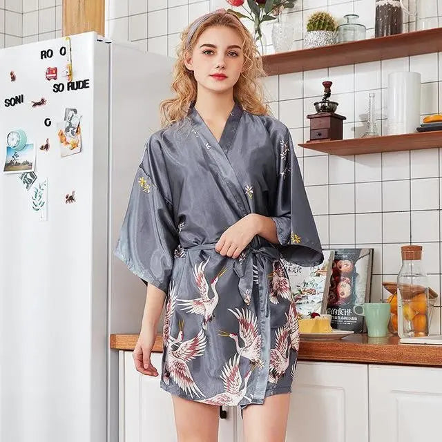 Grauer japanischer Pyjama im Kimono-Stil – Morgenmantel im japanischen Stil für Herren und Damen
