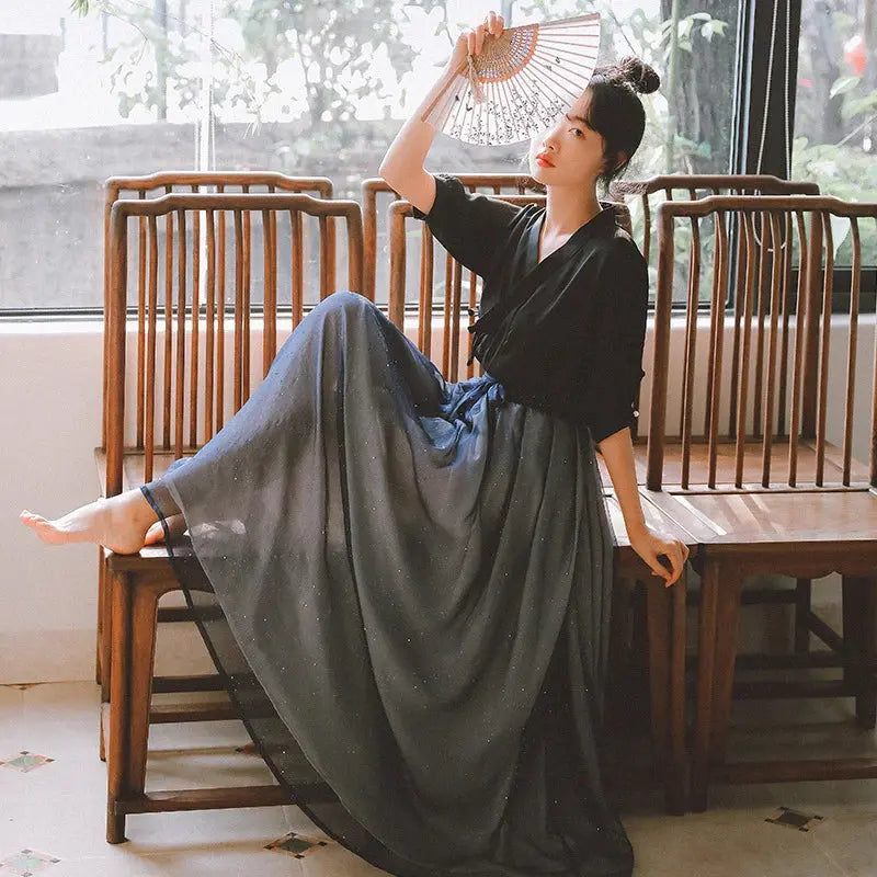 Japanisches langes Kleid 'Dento-Teki' – japanisches Gewand, Kimono im japanischen Design
