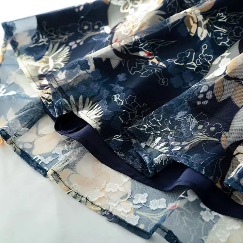 Modernes japanisches Kleid 'Kazuko' – Detail: fließender Schnitt, Kleid japanischen Stil