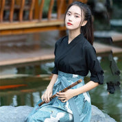 Traditionelles japanisches Kleid 'Yukata' – Detail: lange Ärmel, Kimono japanischen Stil