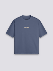 Geisha T-Shirt – Styling-Aufnahme im Streetwear-Stil