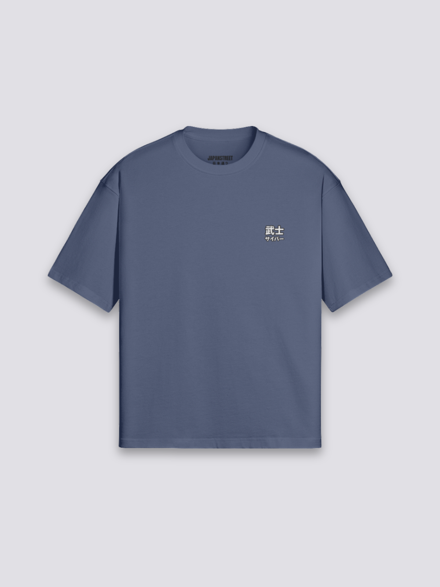 T-Shirt mit japanischem Aufdruck – Styling-Aufnahme im Streetwear-Stil