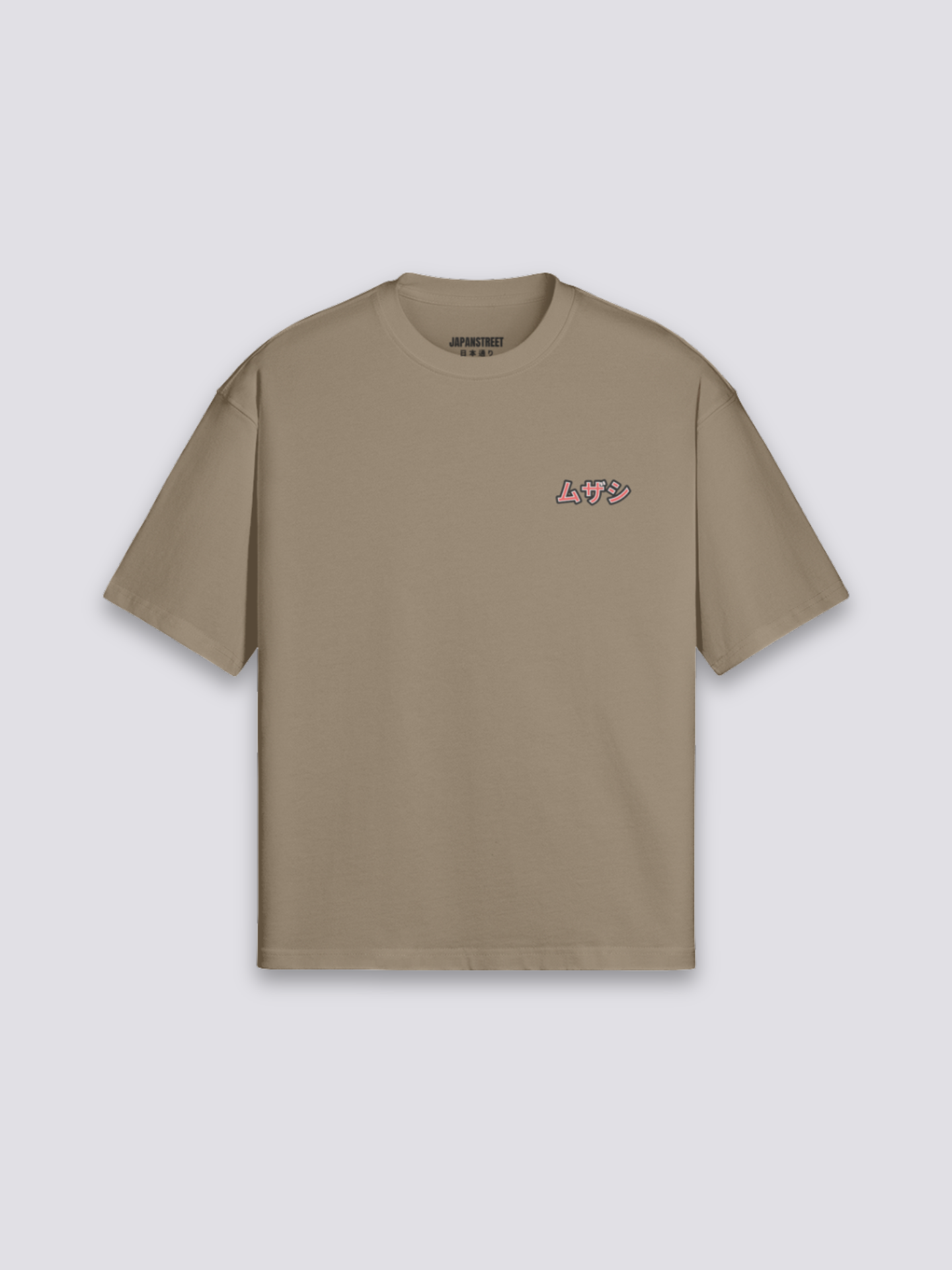 Altes japanisches T-Shirt – Styling-Aufnahme im Streetwear-Stil