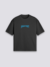 Retro Gaming T-Shirt – Styling-Aufnahme im Streetwear-Stil
