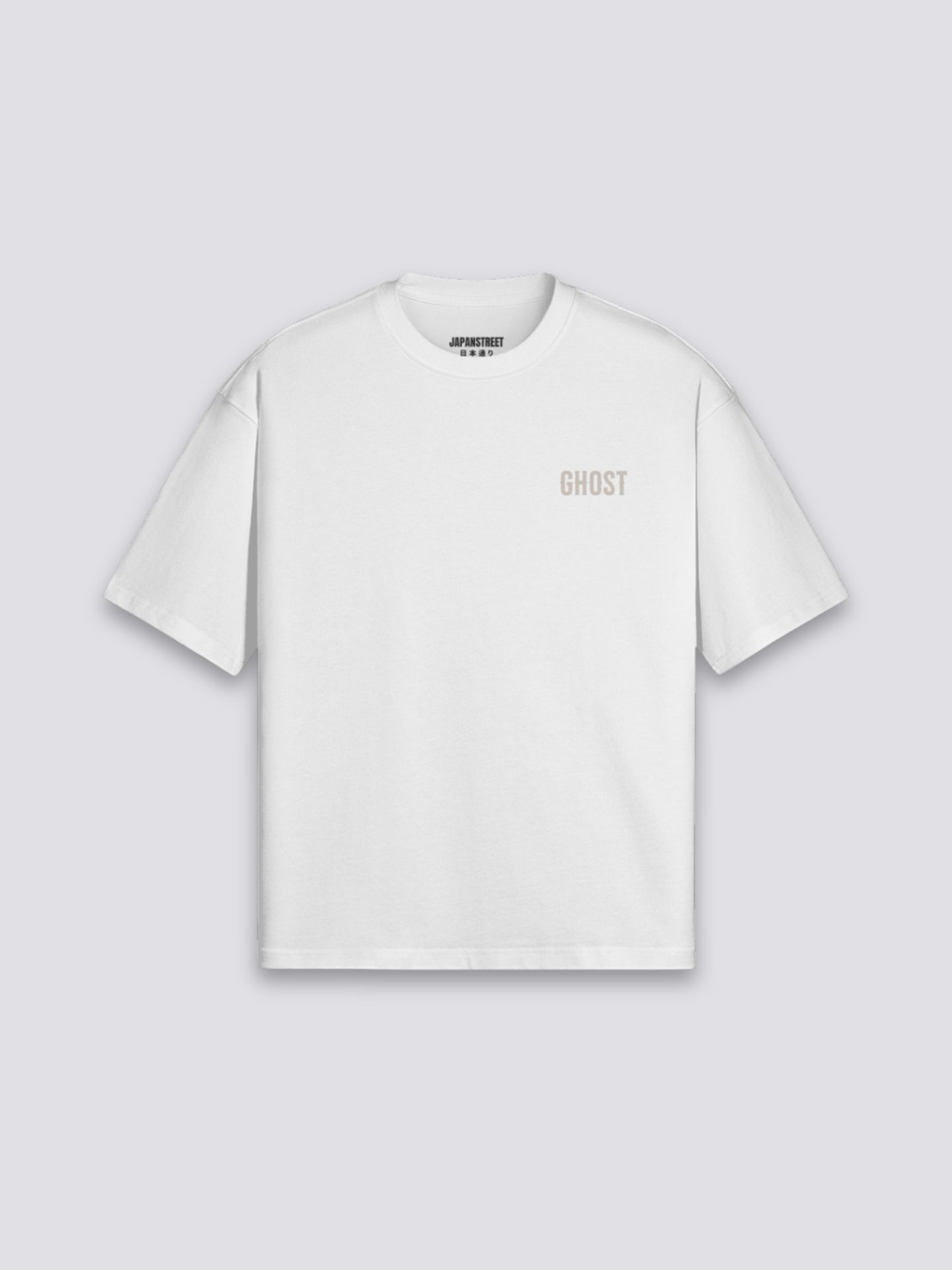 T-Shirt im japanischen Stil – Styling-Aufnahme im Streetwear-Stil
