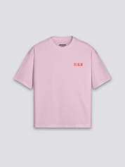 Daruma T-Shirt – Styling-Aufnahme im Streetwear-Stil