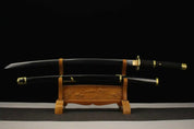 Yubashiri Katana (Einteiler) – Styling-Aufnahme im traditionellen japanischen Stil