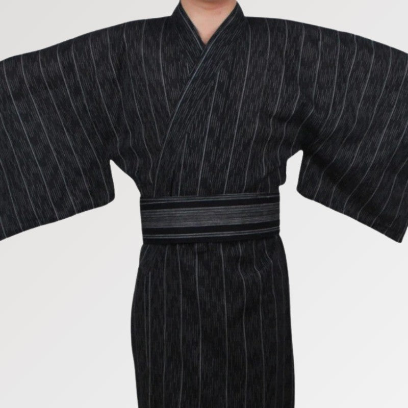 Schwarzer Yukata 'Murayama' für Männer – japanisches Gewand, Kimono im japanischen Design