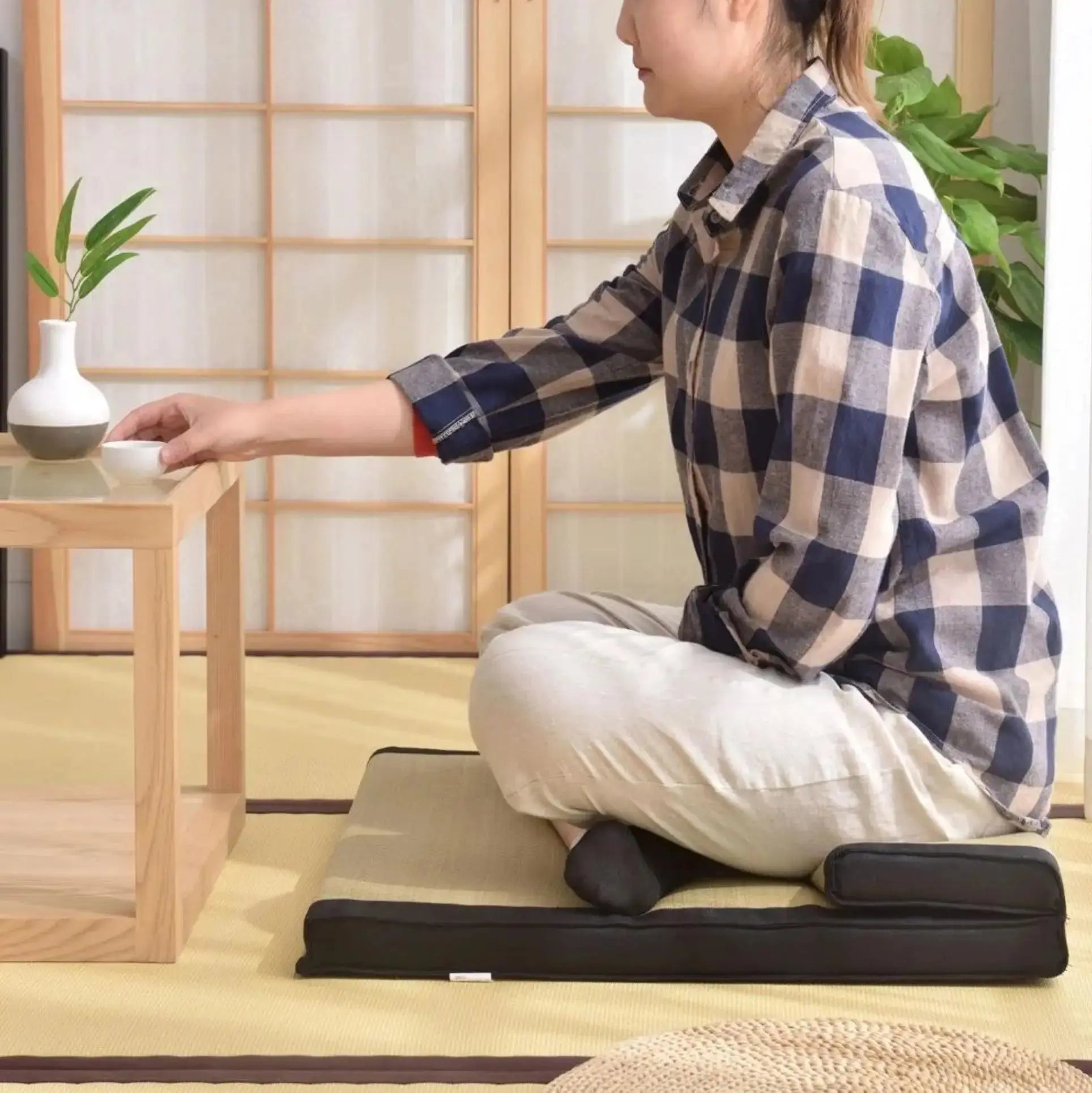 Quadratischer Tatami-Zabuton 'Ebina' – Kissen für Sofa und Stuhl, Premium-Qualität