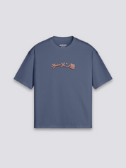 Astronaut T-Shirt mit Astronaut beim Ramen unter Torii, humorvoller Weltraum-Druck, oversize, Vorderansicht Farbvariante