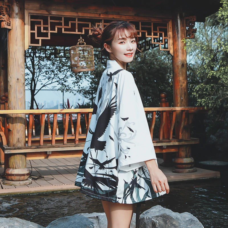 Schwarz-weiße Kimono-Jacke 'Hisae' – Kimono für traditionelle Anlässe, Premium-Qualität