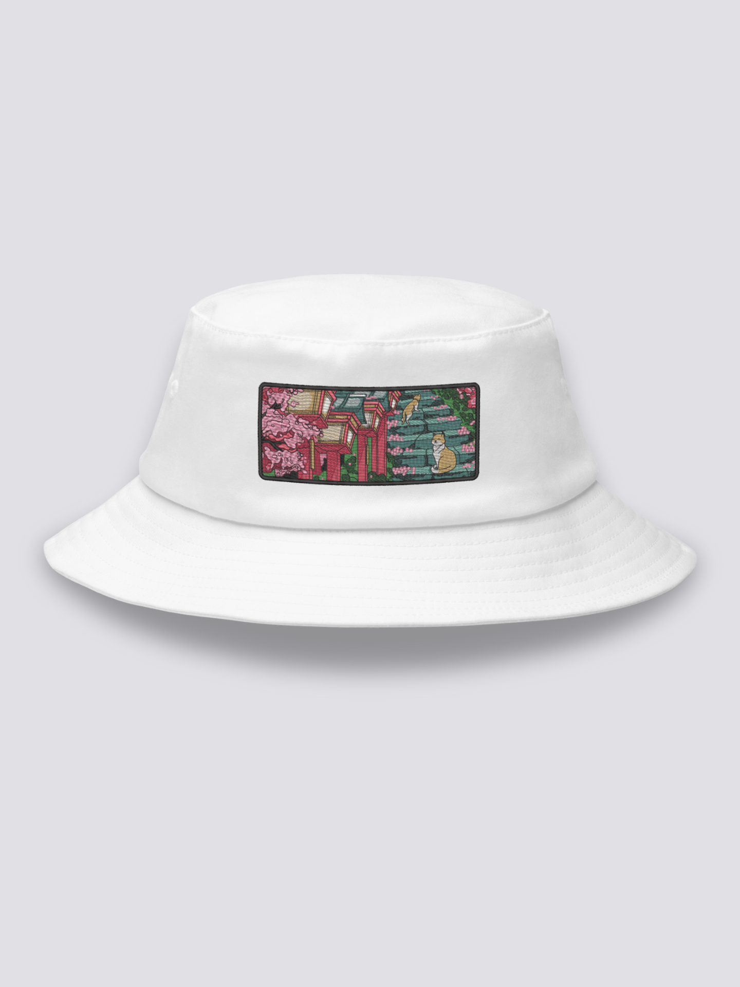 Bucket Hat Japanischer Tempel – Bucket Hat, gestickte Schreintreppe mit Katzen, Detailaufnahme der Stickerei