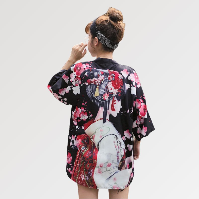 Geisha-Kimono-Jacke 'Sakura x Geiko' – Nahaufnahme Kimono mit japanischem Motiv