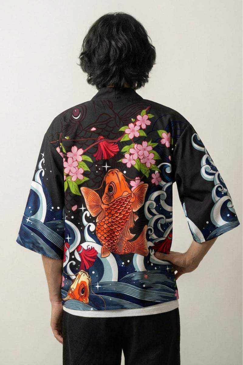 Haori 'Koi x Sakura' mit Koi-Karpfen und Kirschblüten, japanischer Haori in Vorderansicht