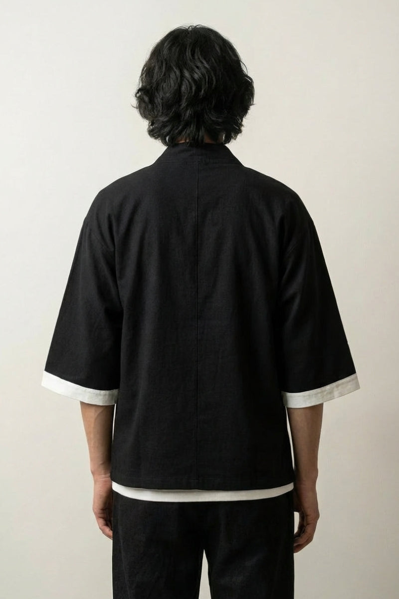 Herren-Kimono-Jacke Hideki schwarz oversize Haori, cremefarbene Säume, Rückenansicht