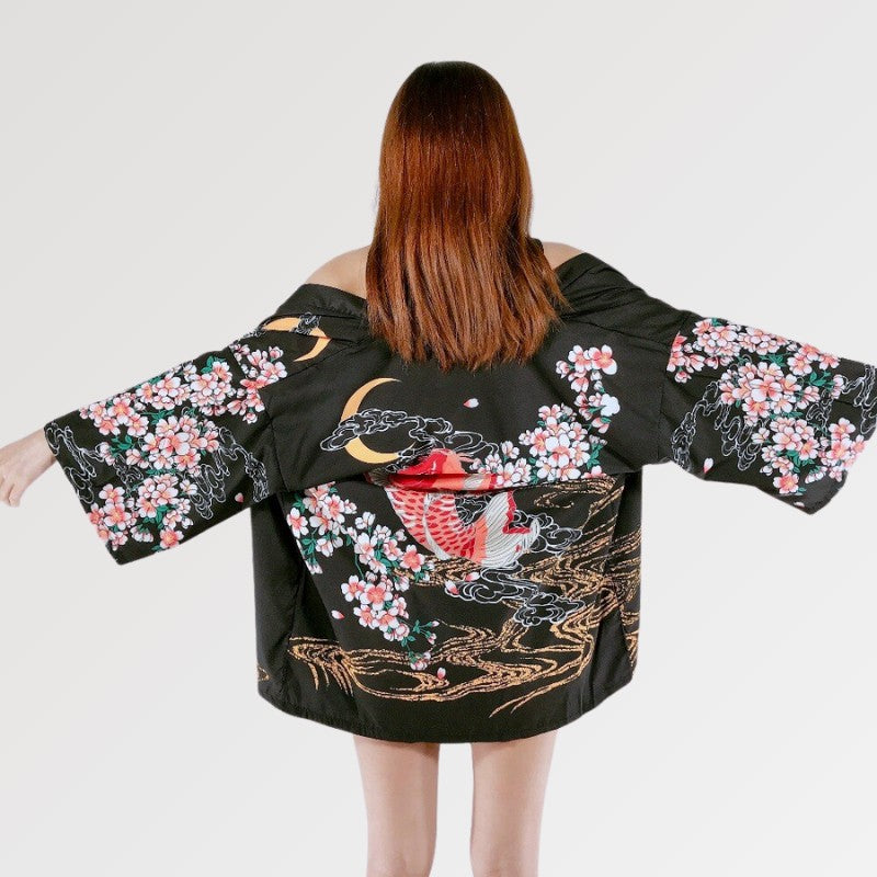 Japanischer Kimono für Damen 'Sakura x Koi' – Kimono für traditionelle Anlässe, Premium-Qualität