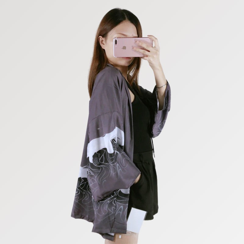 Japanischer Kimono für Frauen 'The Wave' – japanisches Gewand, Kimono im japanischen Design