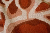 Pullover im japanischen Stil 'Graphic Godika' – Styling-Aufnahme im japanischen Stil