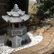 Japanische Gartenlaterne – japanische Laterne, mehrstöckiger Tahōtō Midori mit LED, Detailaufnahme
