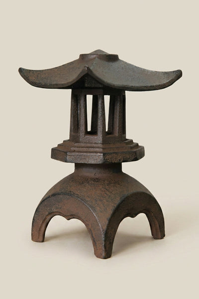 Japanische Gusseisenlaterne