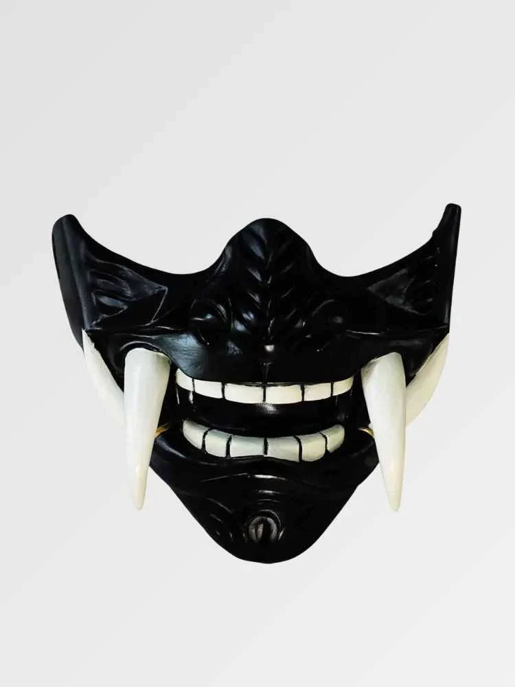 Japanische Halbmaske Ama-no-Jaku – schwarzer Samurai-Mempō mit Reißzähnen, Gesamtansicht